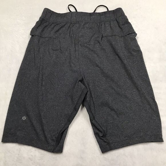 LULULEMON Short Men M Gray Pace Breaker 2 Pocket Draw Nylon Performance Knit - Picture 2 of 15